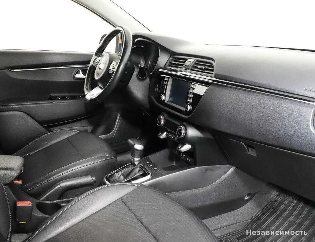 KIA Rio 2017 с пробегом — фото 7