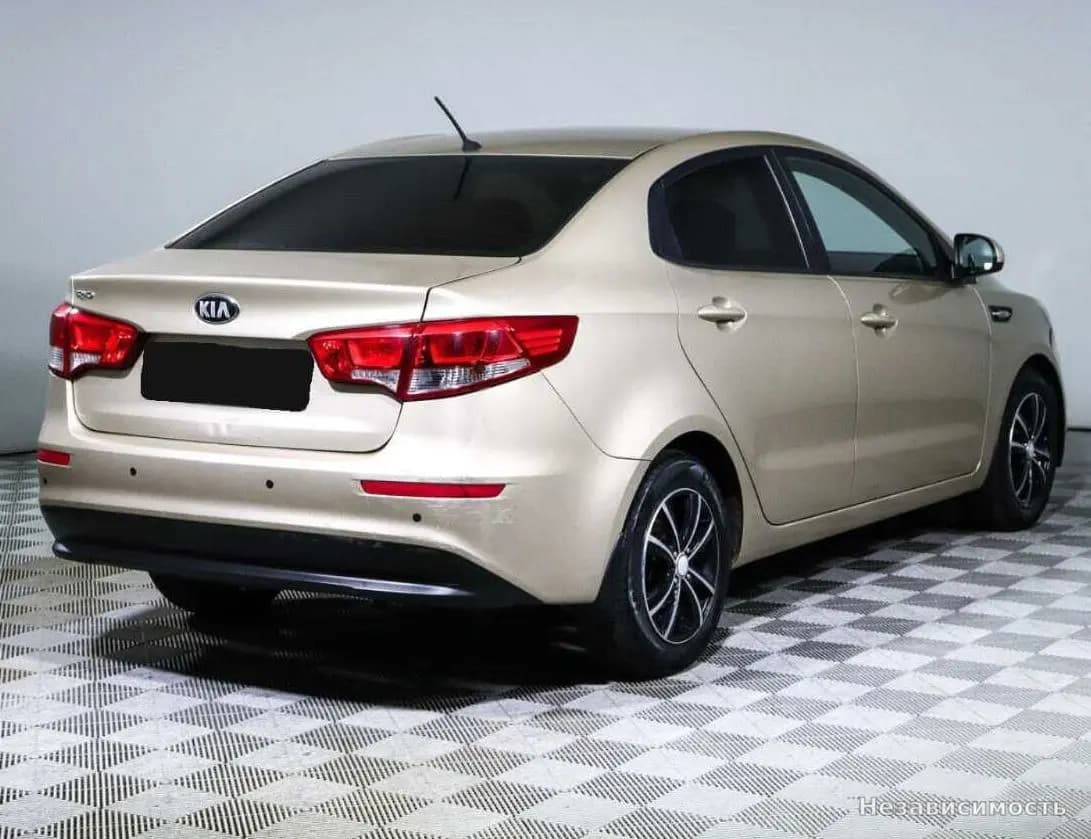 KIA Rio 2015 с пробегом — фото 4