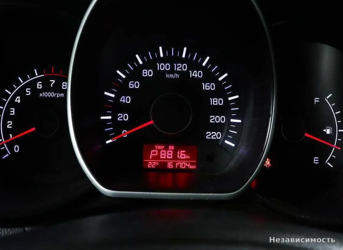 KIA Rio 2015 с пробегом — фото 9