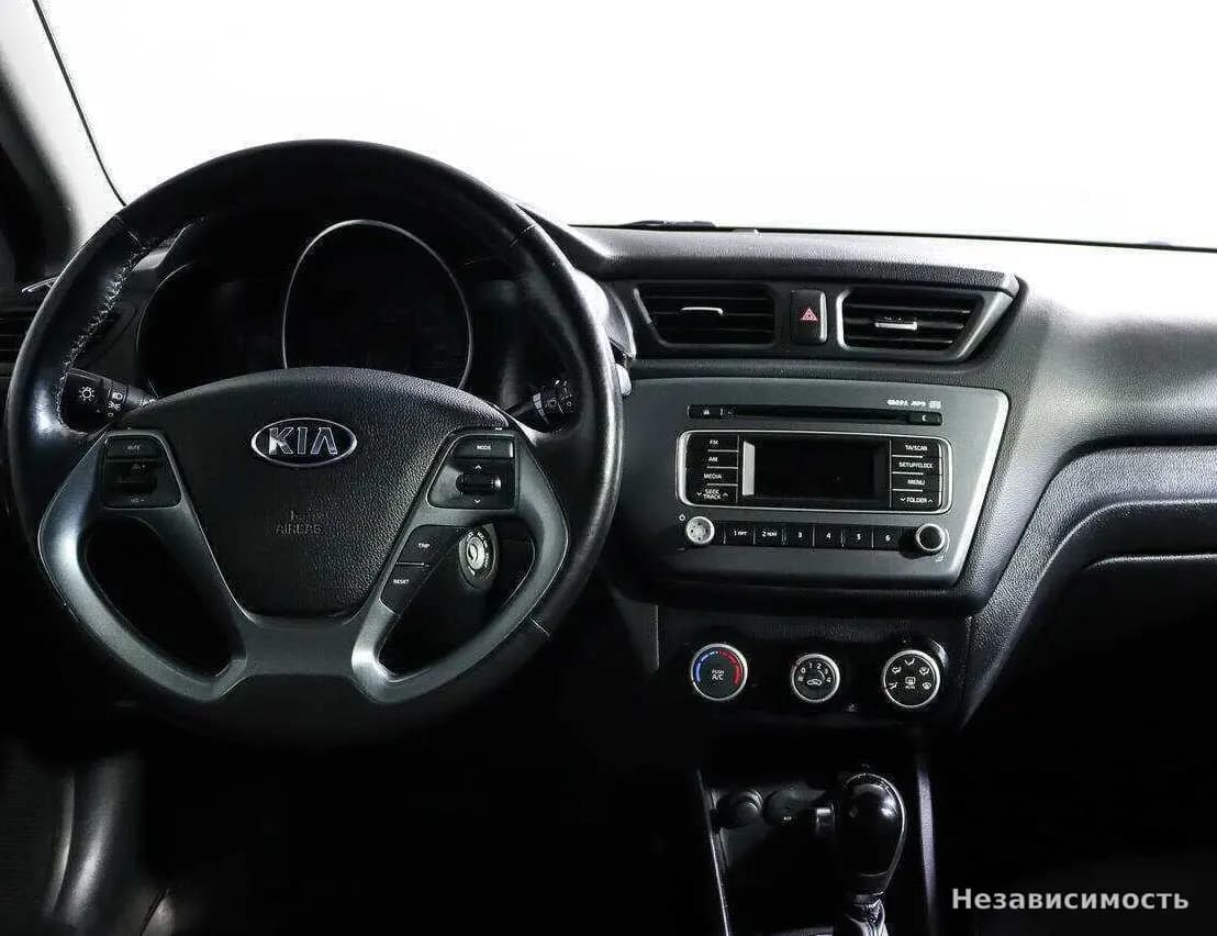 KIA Rio 2015 с пробегом — фото 10