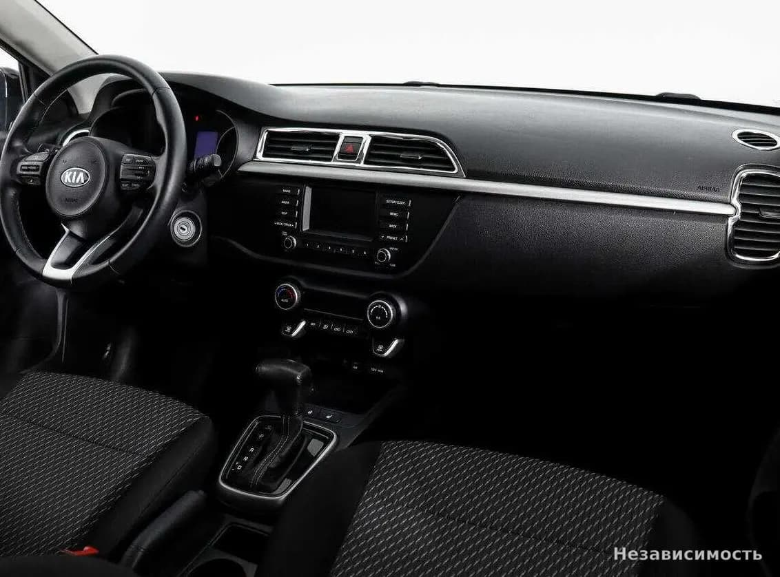 KIA Rio 2018 с пробегом — фото 9