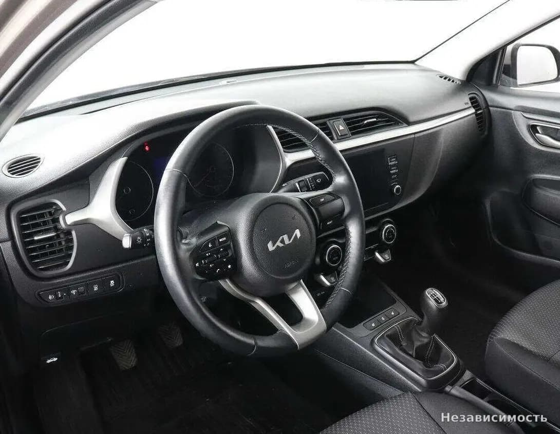 KIA Rio 2022 с пробегом — фото 9