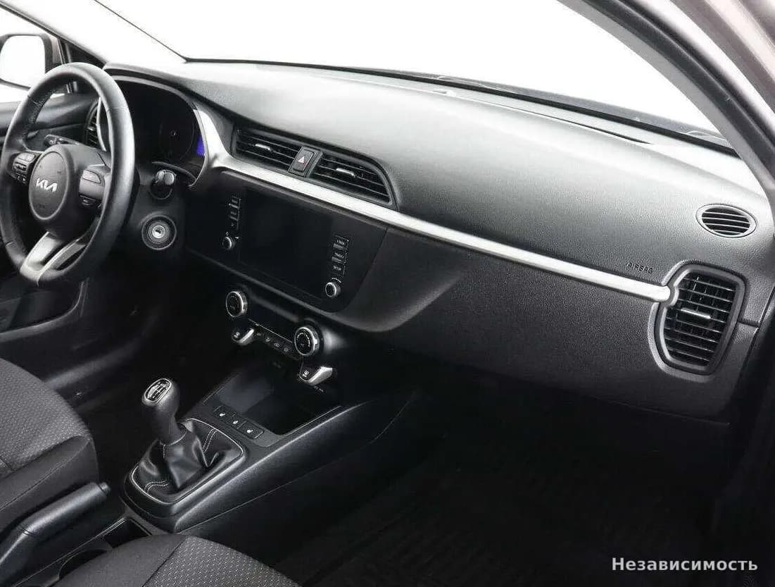 KIA Rio 2022 с пробегом — фото 10