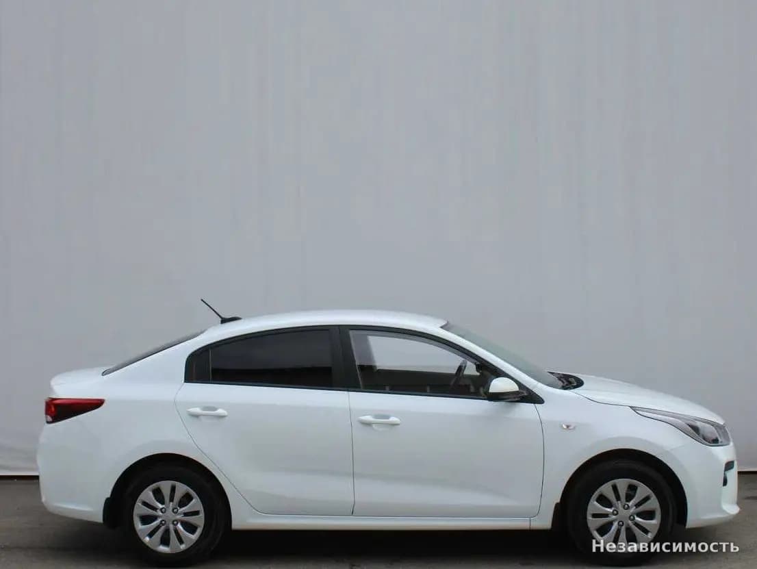 KIA Rio 2018 с пробегом — фото 4
