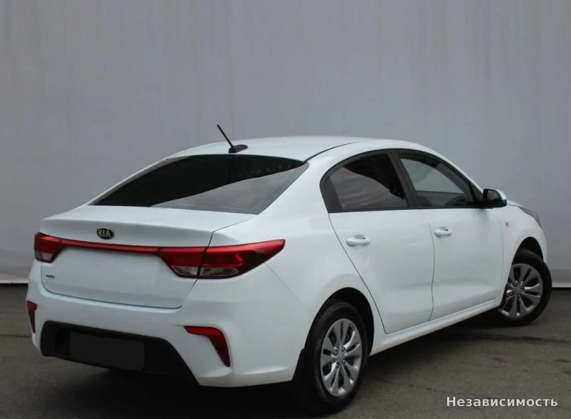 KIA Rio 2018 с пробегом — фото 5