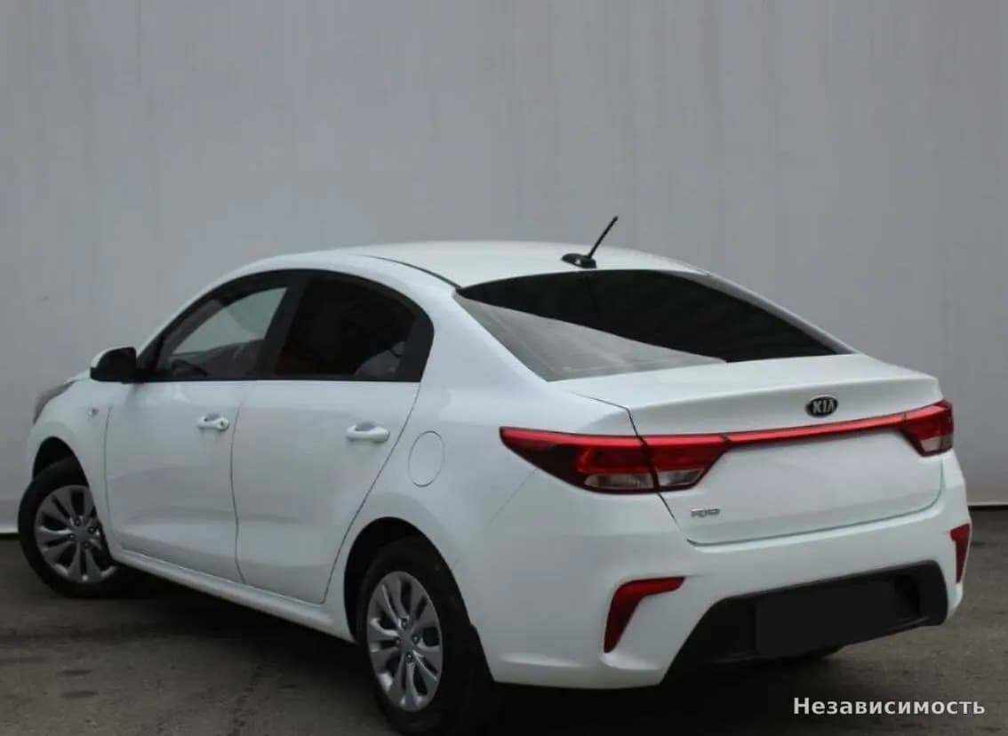 KIA Rio 2018 с пробегом — фото 7