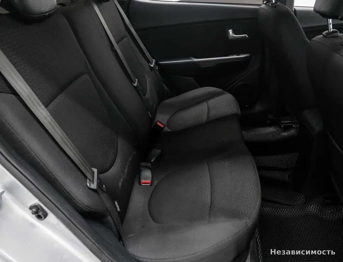 KIA Rio 2015 с пробегом — фото 10