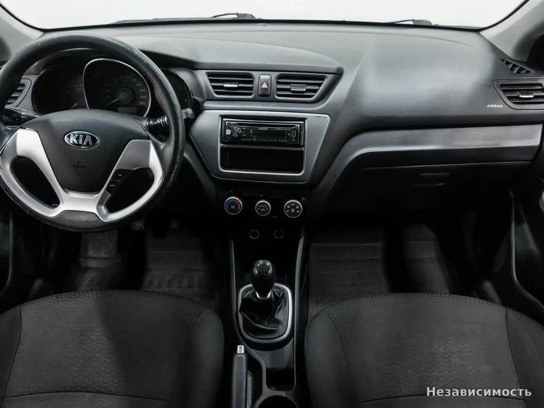 KIA Rio 2015 с пробегом — фото 10