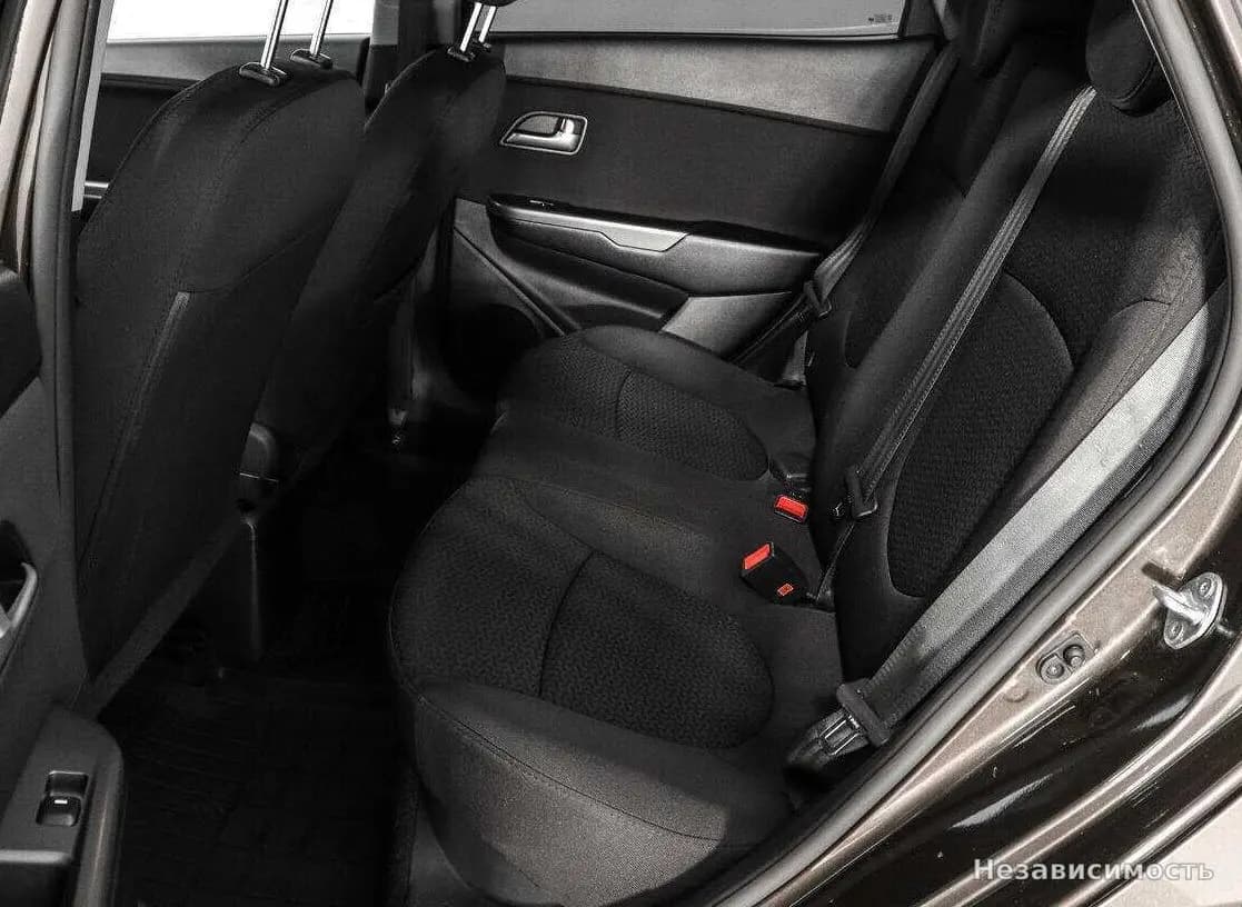 KIA Rio 2016 с пробегом — фото 10