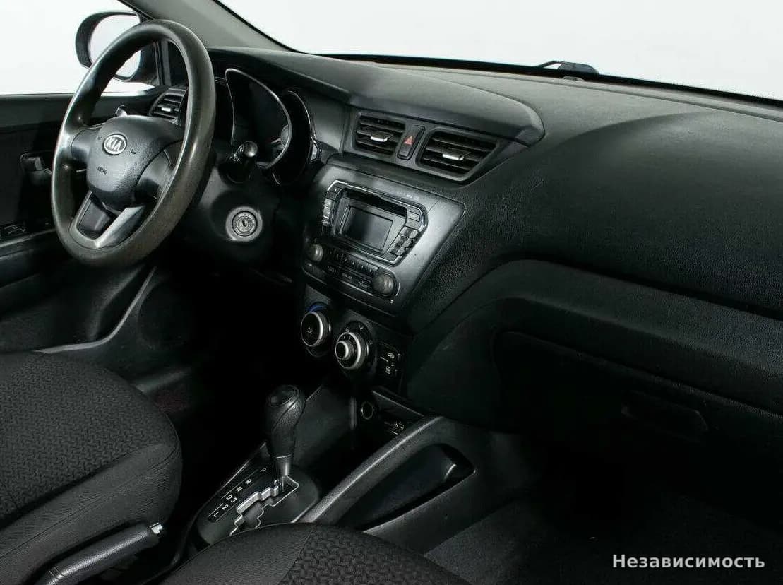 KIA Rio 2012 с пробегом — фото 10