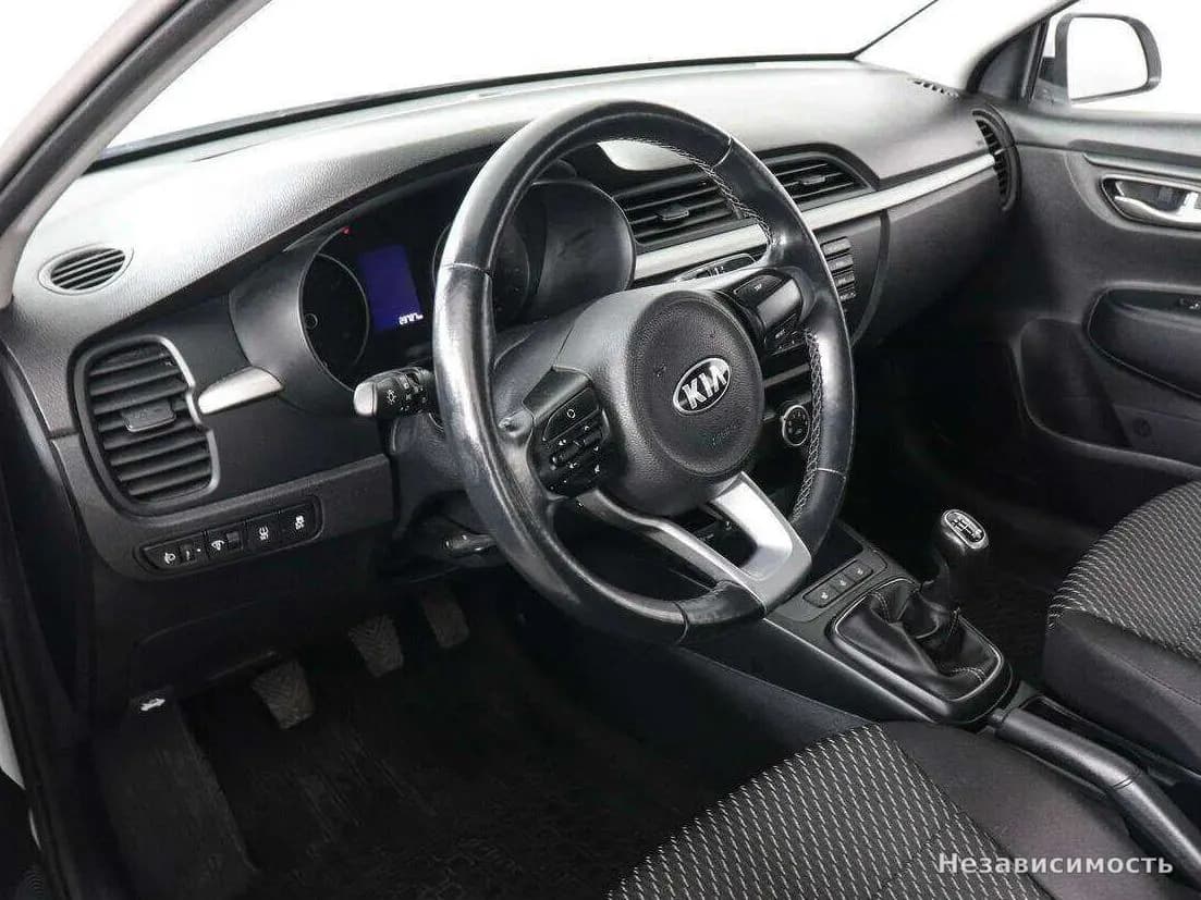 KIA Rio 2019 с пробегом — фото 9
