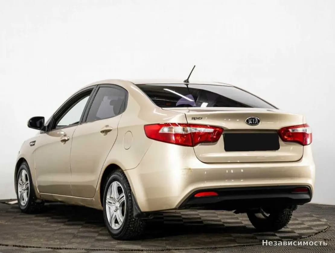 KIA Rio 2012 с пробегом — фото 6