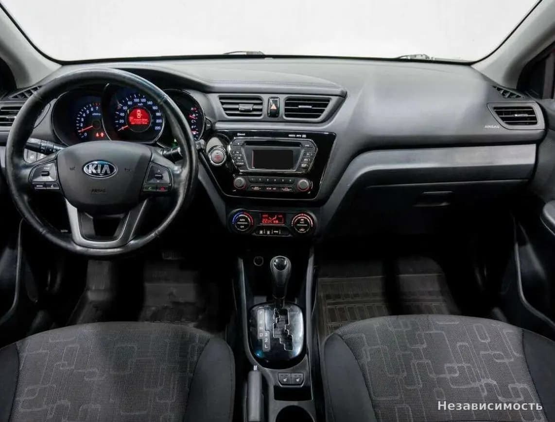 KIA Rio 2013 с пробегом — фото 9