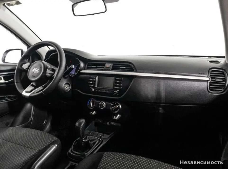 KIA Rio 2019 с пробегом — фото 9