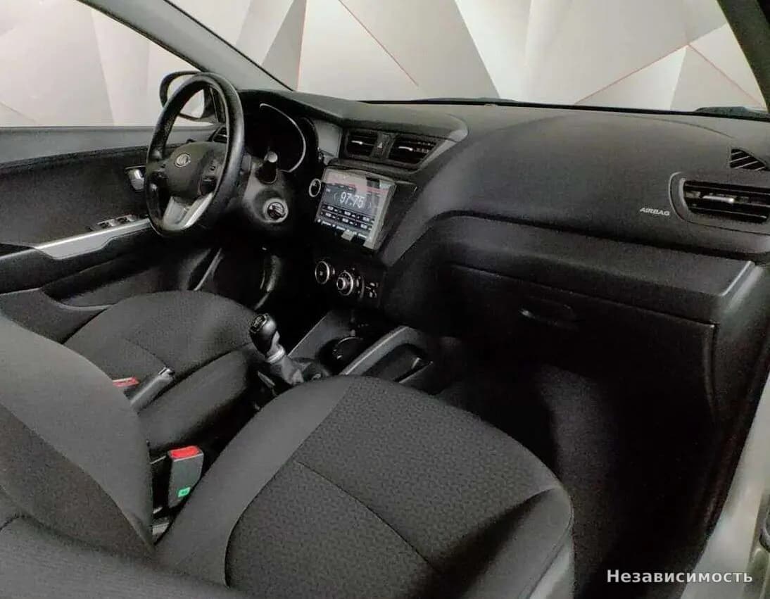 KIA Rio 2014 с пробегом — фото 9