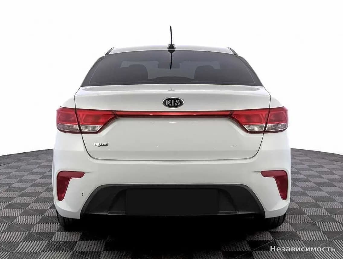 KIA Rio 2018 с пробегом — фото 6
