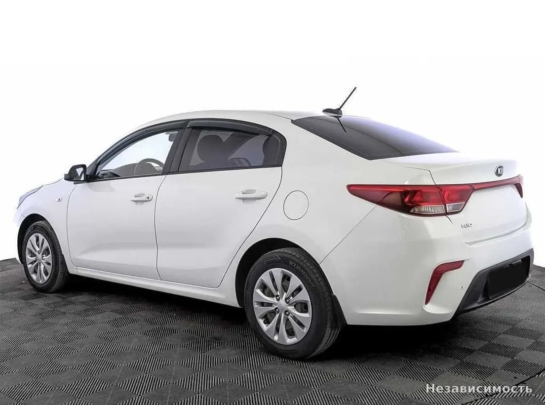 KIA Rio 2018 с пробегом — фото 7