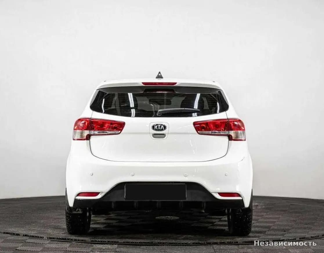 KIA Rio 2017 с пробегом — фото 5