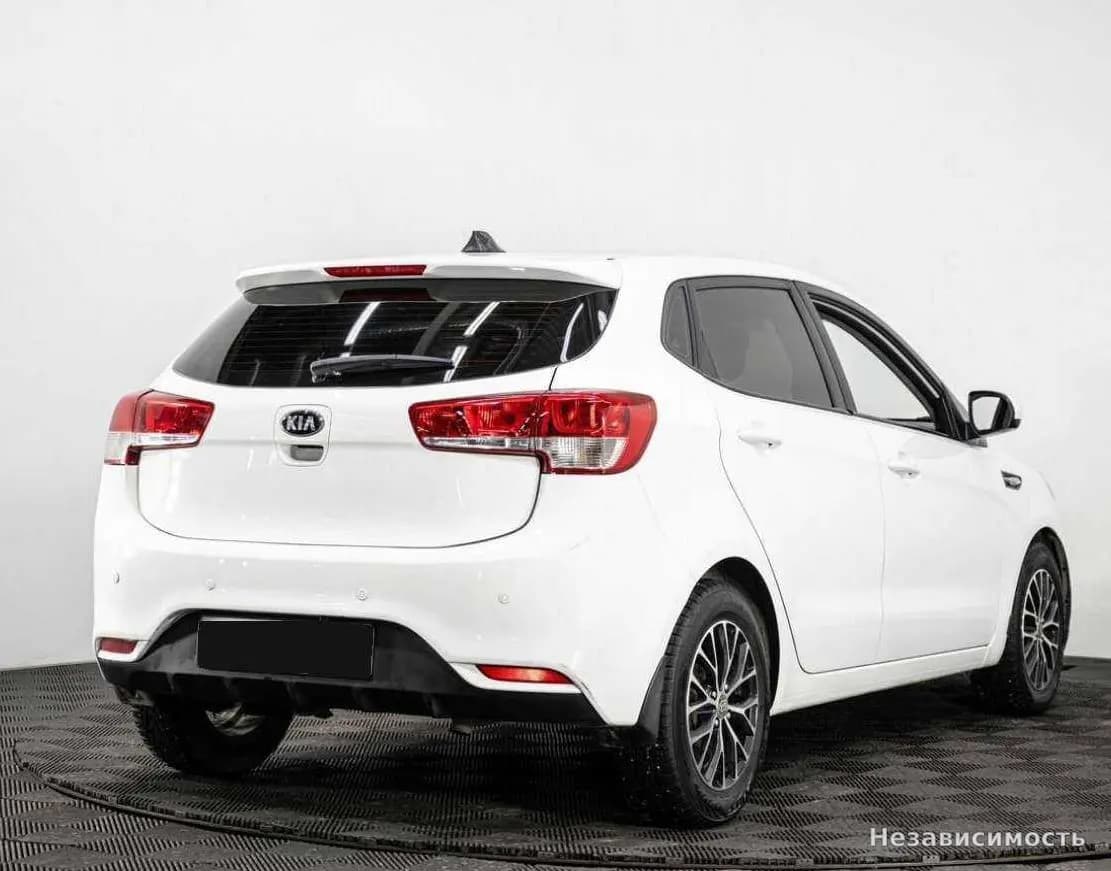 KIA Rio 2017 с пробегом — фото 6