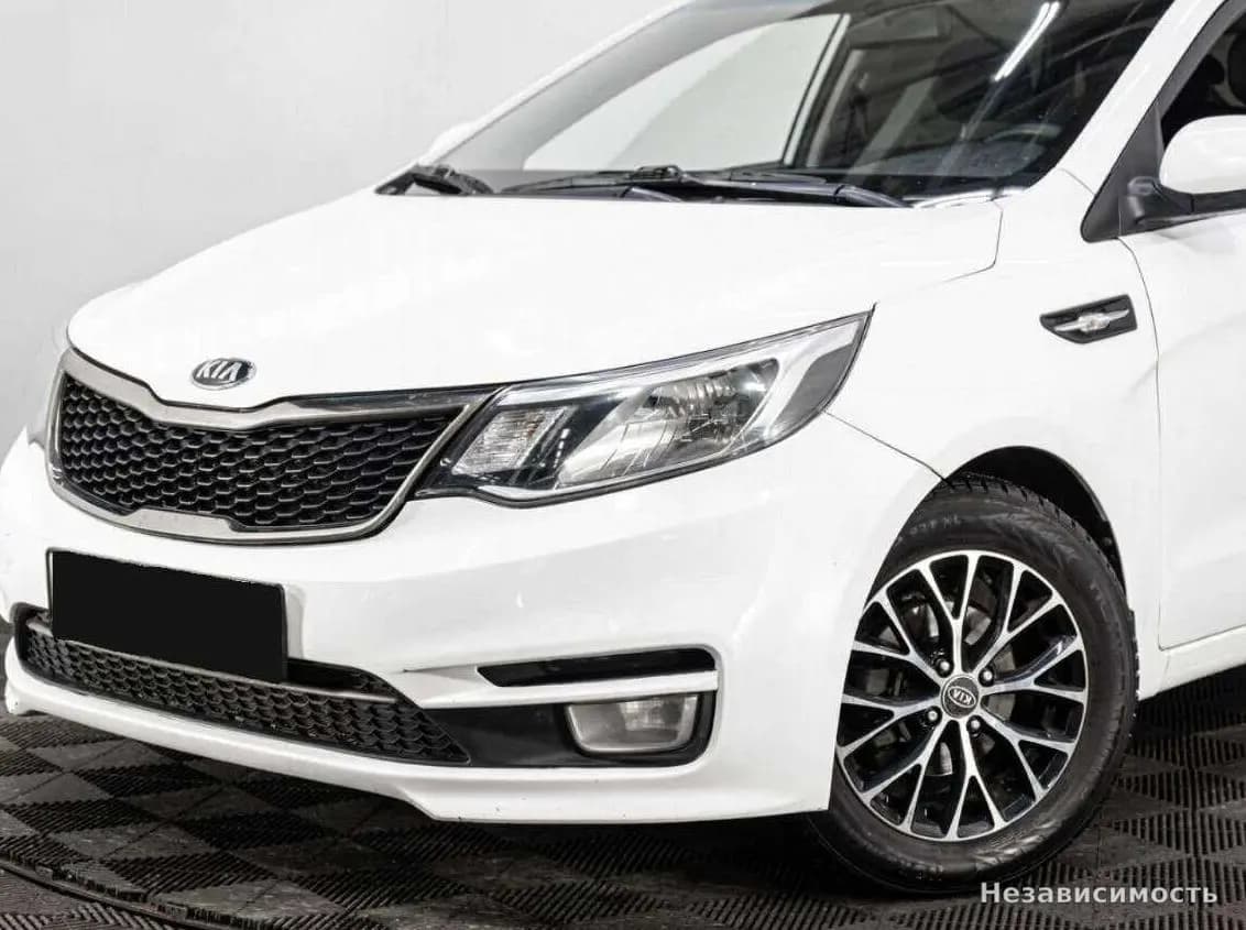 KIA Rio 2017 с пробегом — фото 7