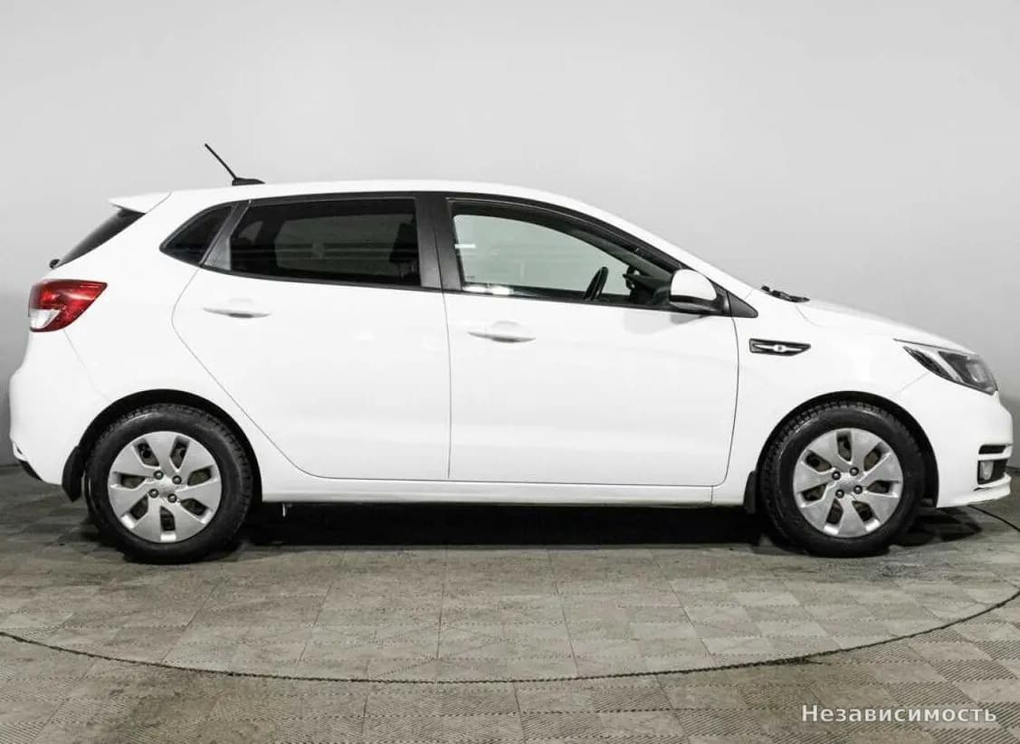 KIA Rio 2017 с пробегом — фото 4