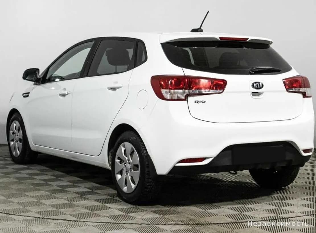 KIA Rio 2017 с пробегом — фото 7