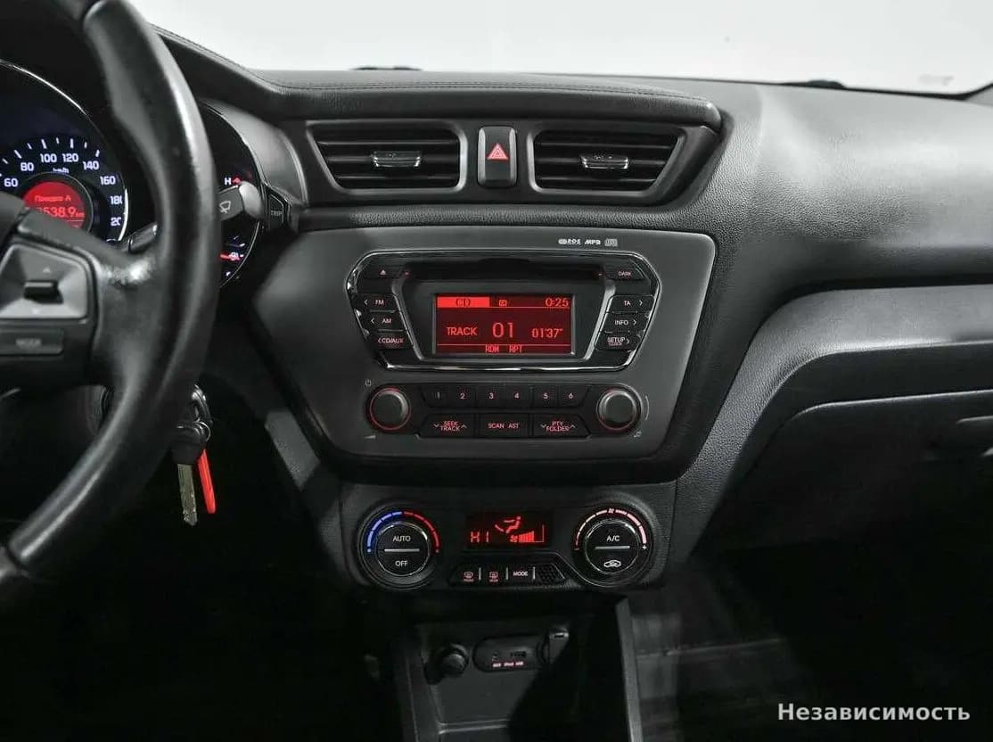 KIA Rio 2012 с пробегом — фото 8