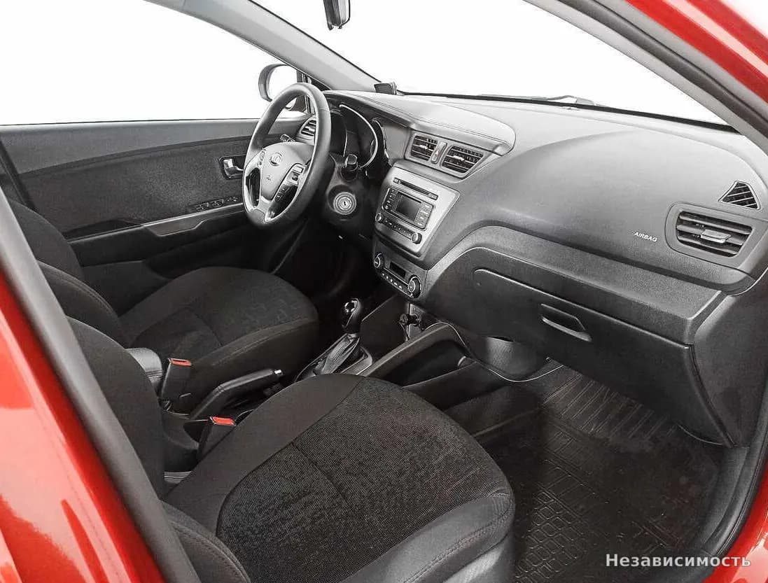 KIA Rio 2016 с пробегом — фото 9