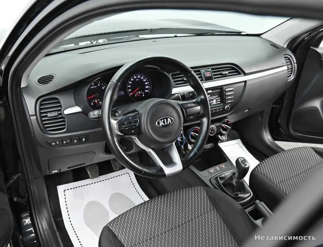KIA Rio 2018 с пробегом — фото 7