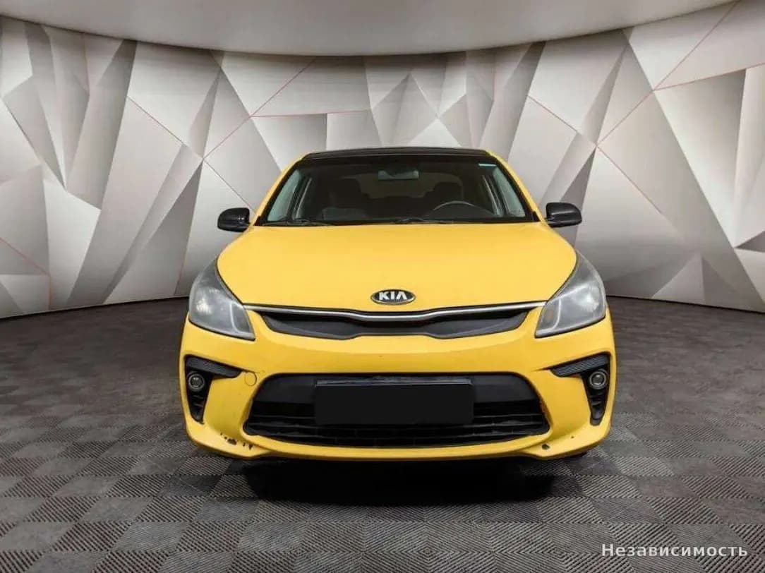 KIA Rio 2017 с пробегом — фото 7