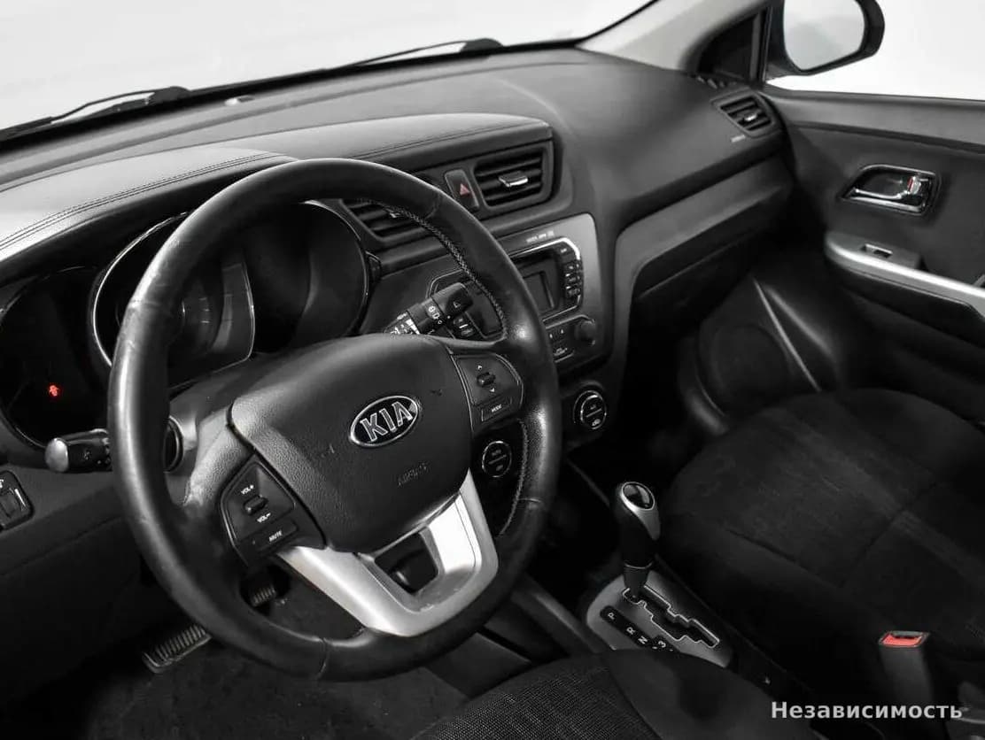 KIA Rio 2013 с пробегом — фото 9