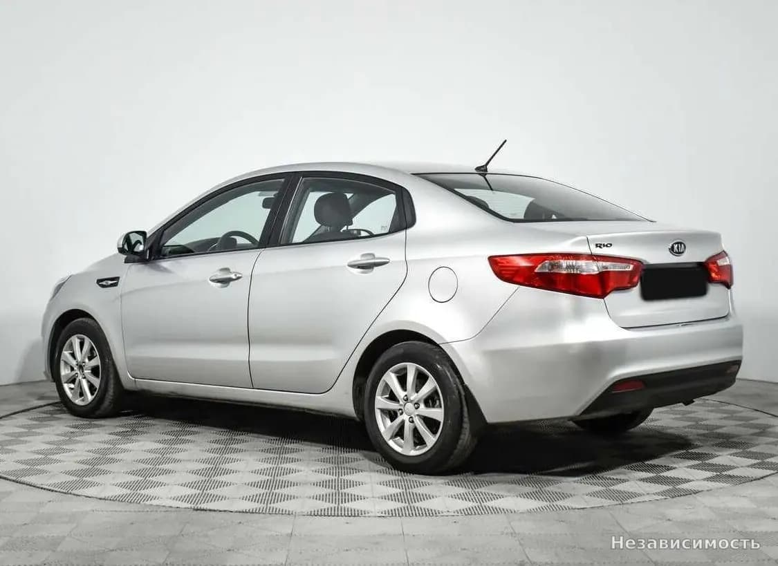 KIA Rio 2012 с пробегом — фото 7