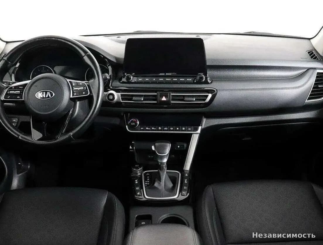 KIA Seltos 2021 с пробегом — фото 10