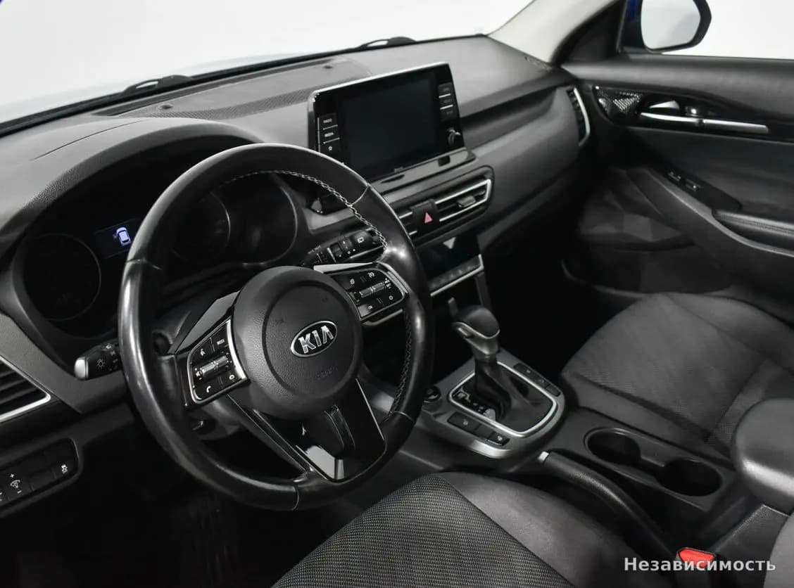 KIA Seltos 2020 с пробегом — фото 9