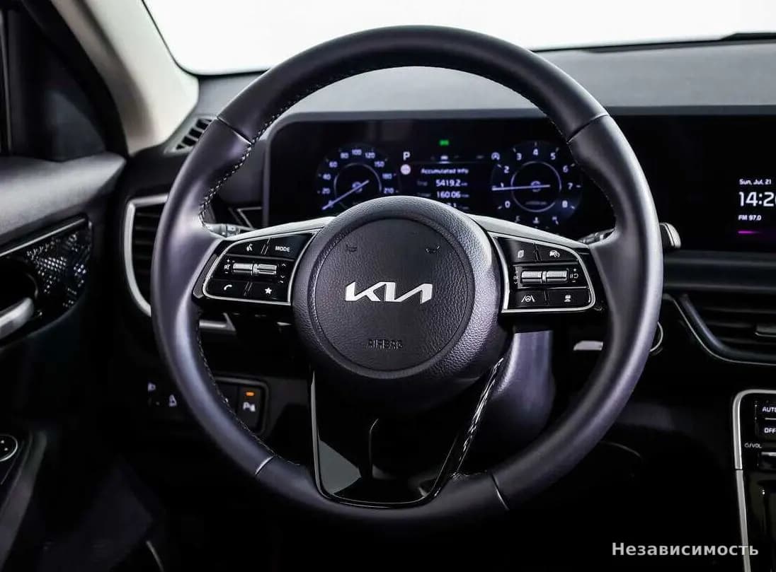 KIA Seltos 2023 с пробегом — фото 10