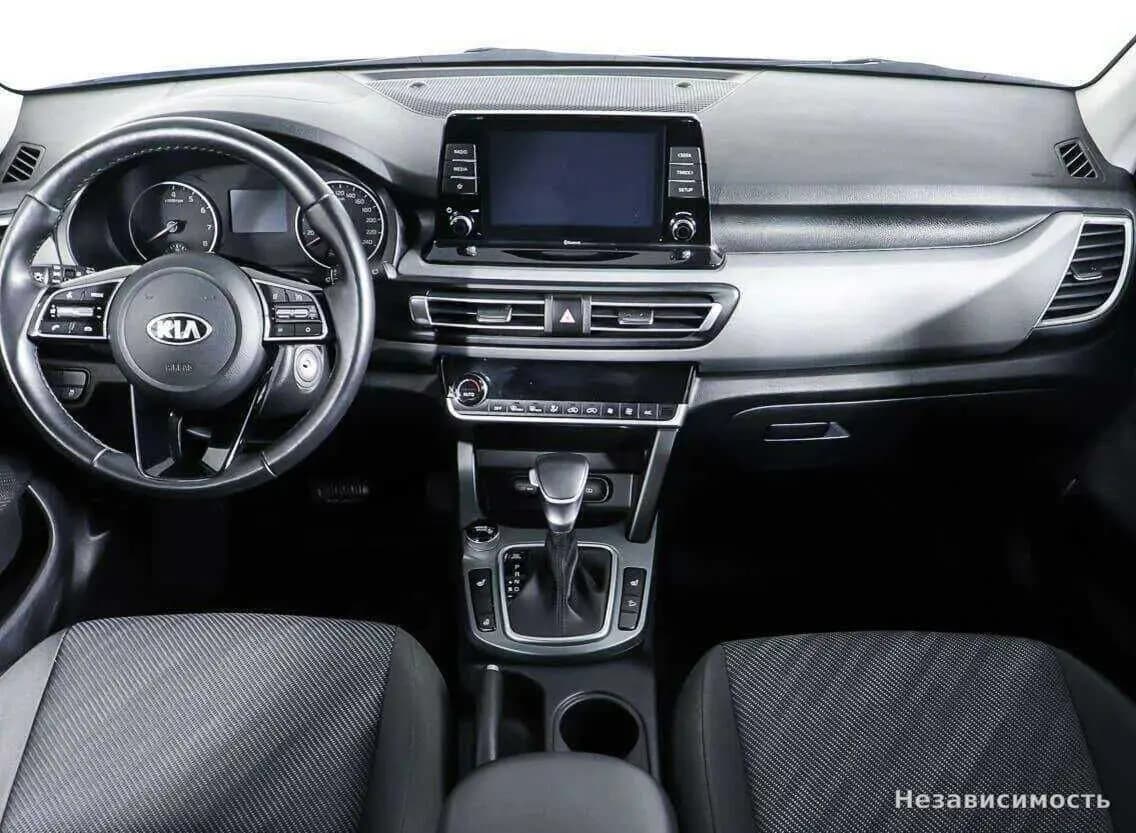 KIA Seltos 2021 с пробегом — фото 10