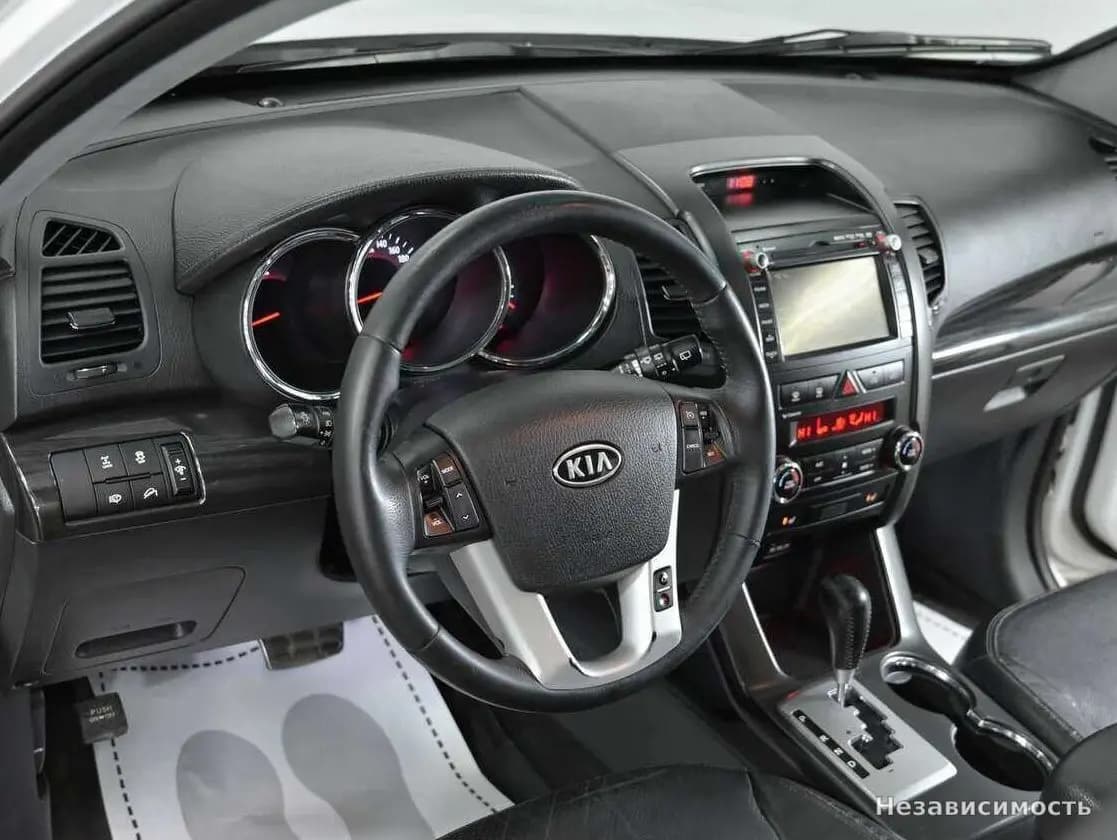 KIA Sorento 2012 с пробегом — фото 7