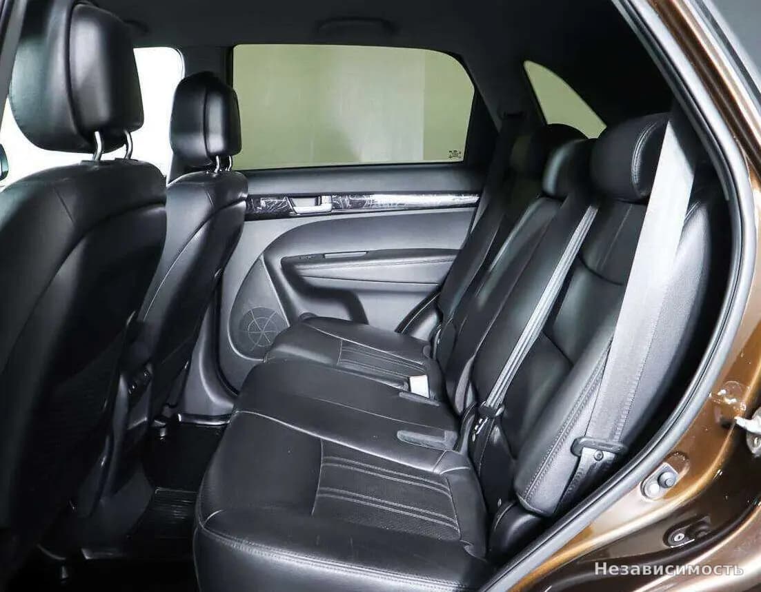 KIA Sorento 2017 с пробегом — фото 10