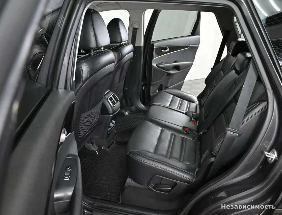 KIA Sorento 2019 с пробегом — фото 10