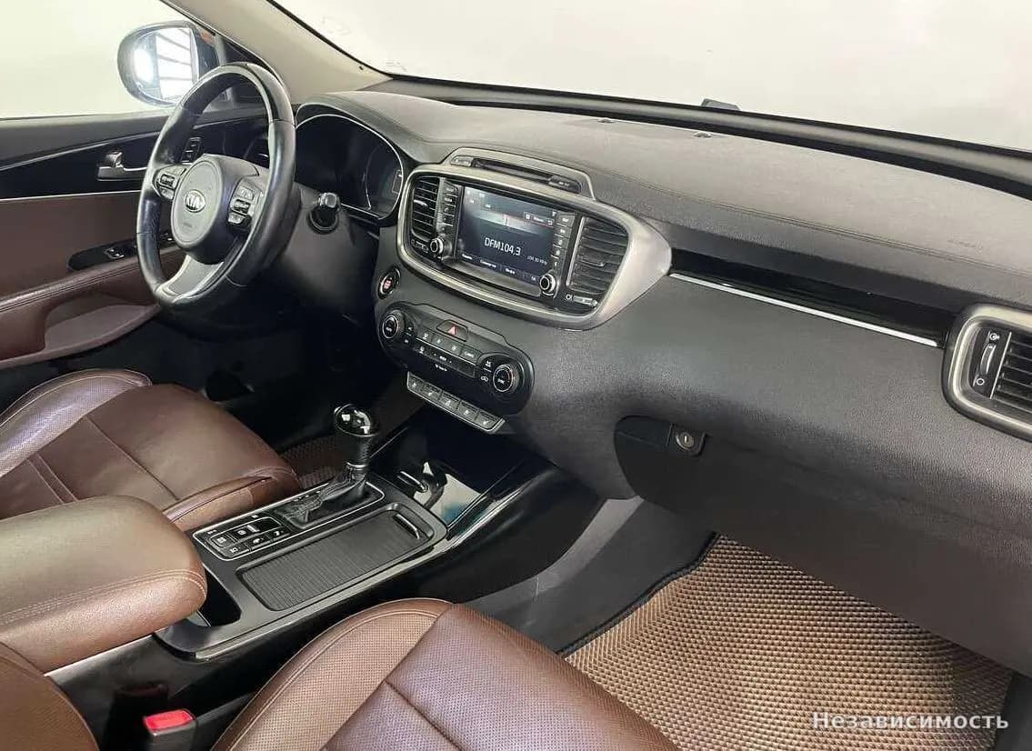 KIA Sorento 2016 с пробегом — фото 8