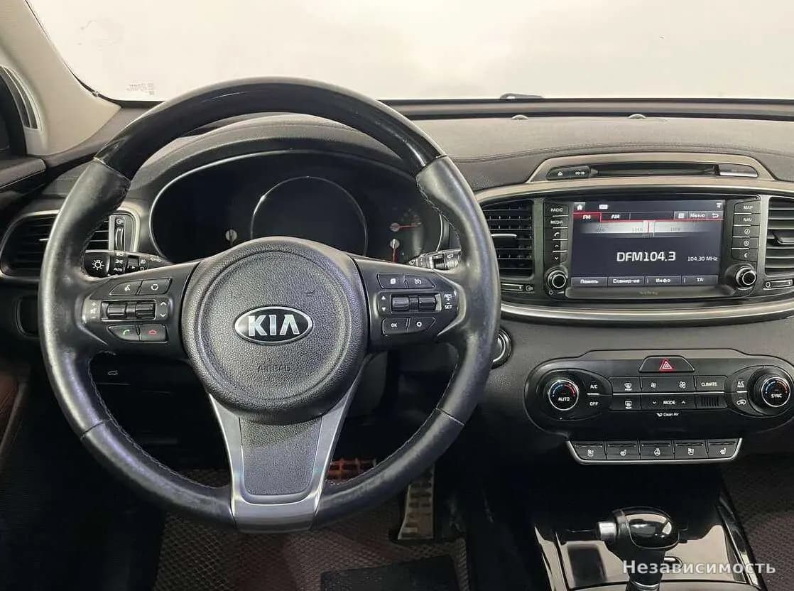 KIA Sorento 2016 с пробегом — фото 10