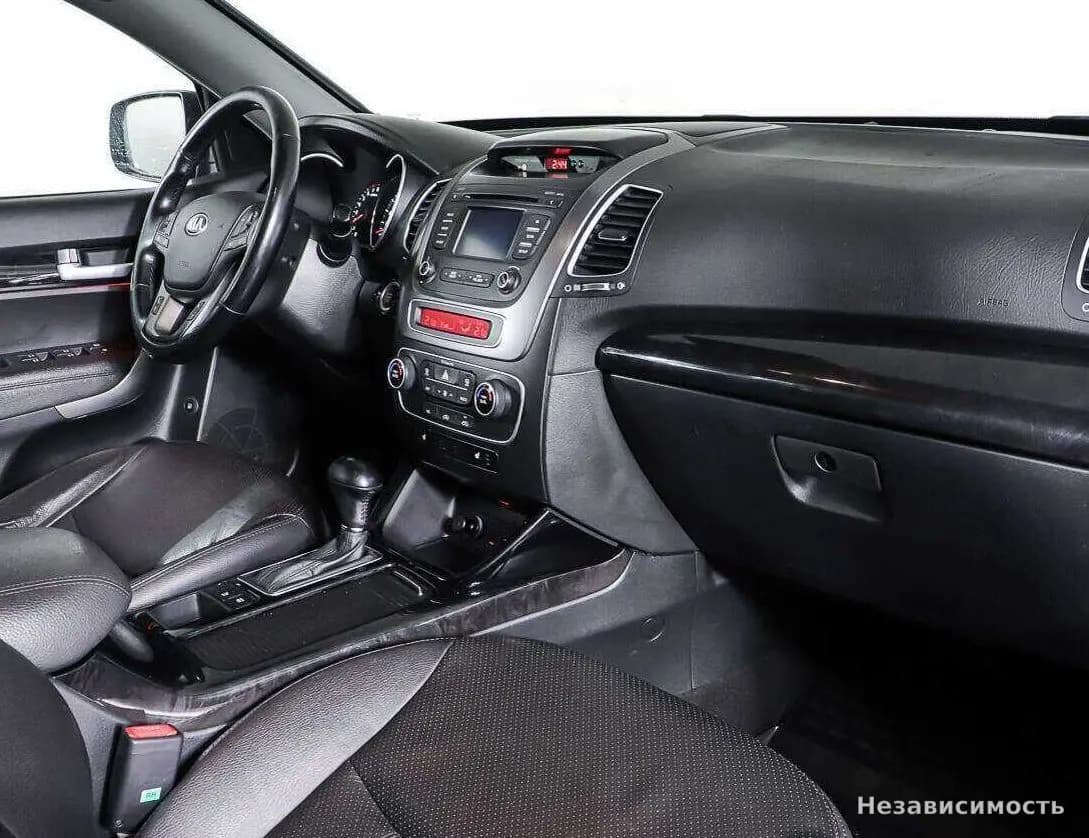 KIA Sorento 2017 с пробегом — фото 10