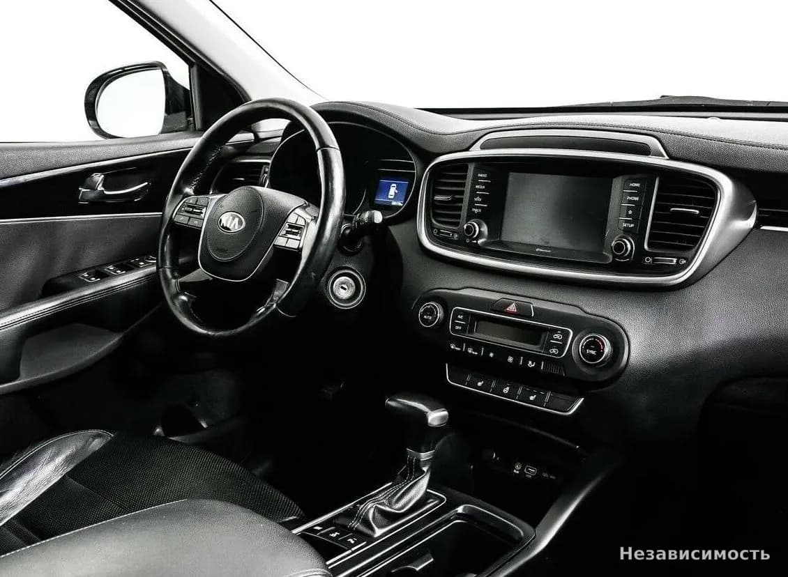 KIA Sorento 2019 с пробегом — фото 9