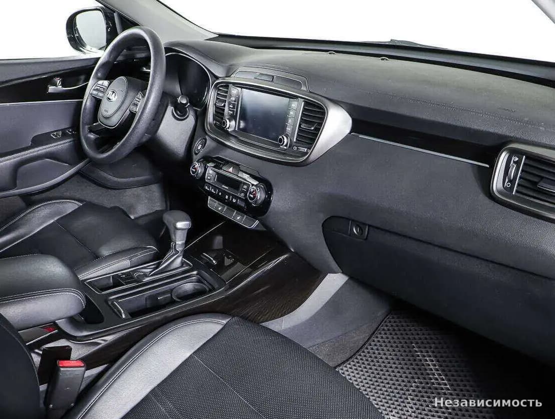 KIA Sorento 2018 с пробегом — фото 9
