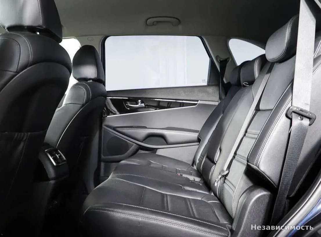 KIA Sorento 2018 с пробегом — фото 10