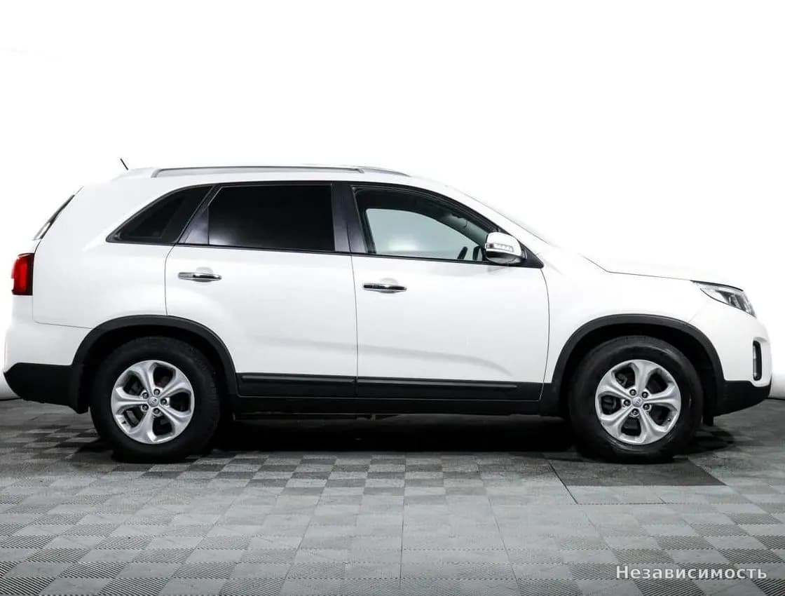 KIA Sorento 2015 с пробегом — фото 4