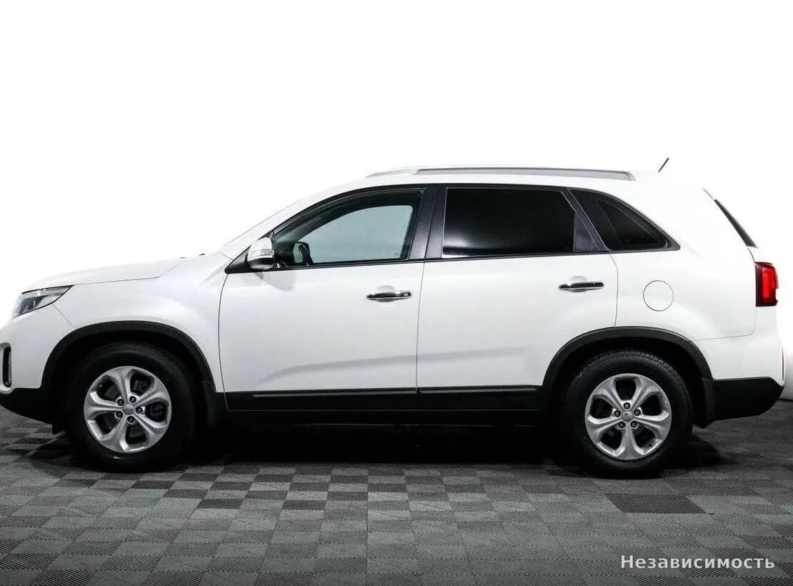 KIA Sorento 2015 с пробегом — фото 8