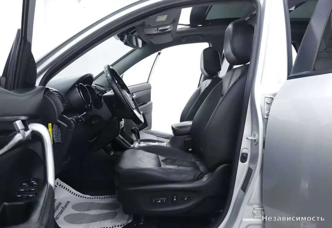 KIA Sorento 2012 с пробегом — фото 8