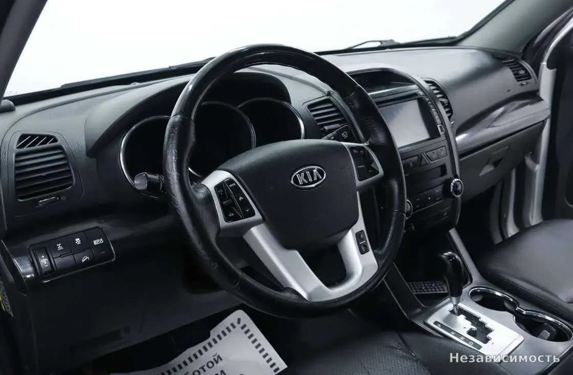 KIA Sorento 2012 с пробегом — фото 10