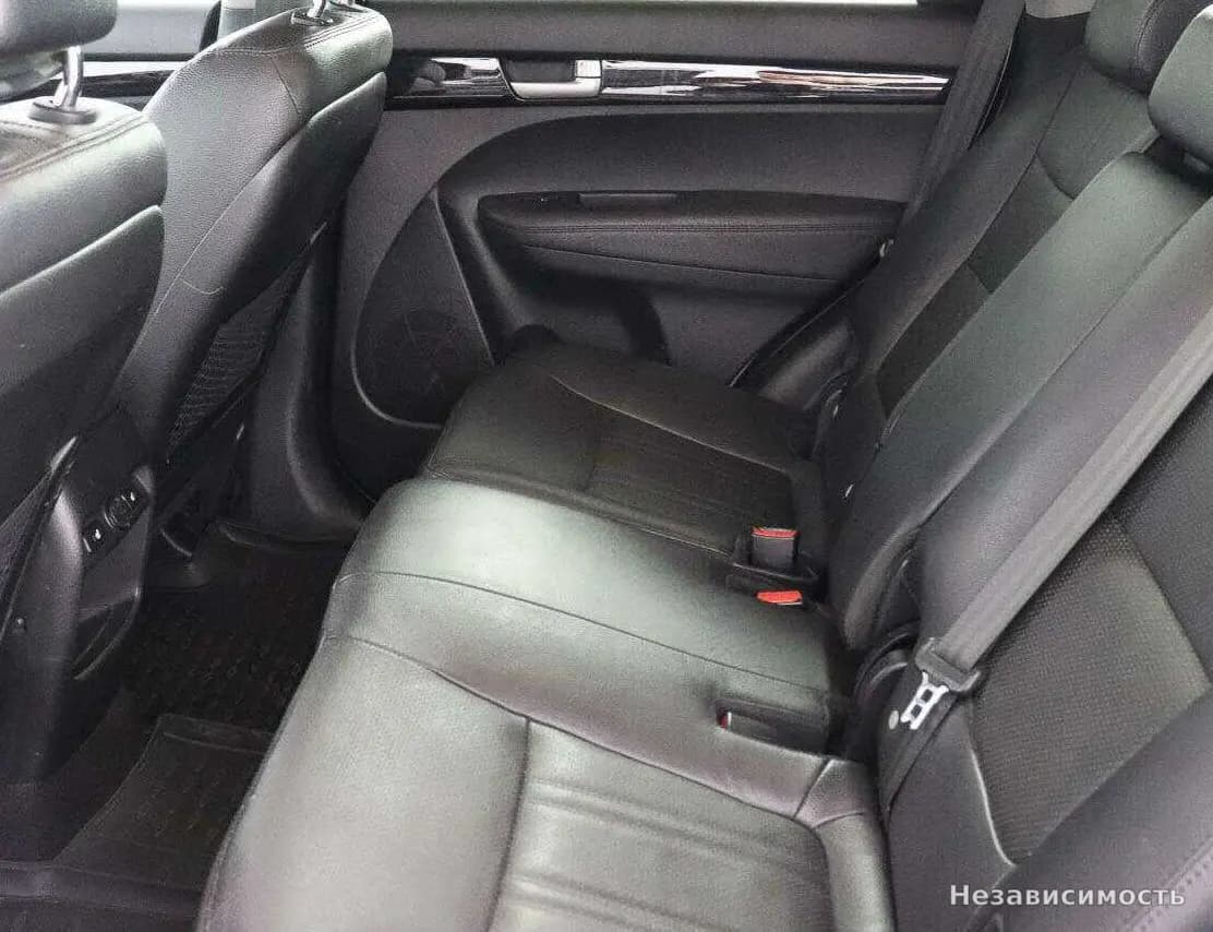 KIA Sorento 2014 с пробегом — фото 9